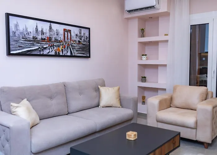 Luxury Downtown Apartment E1