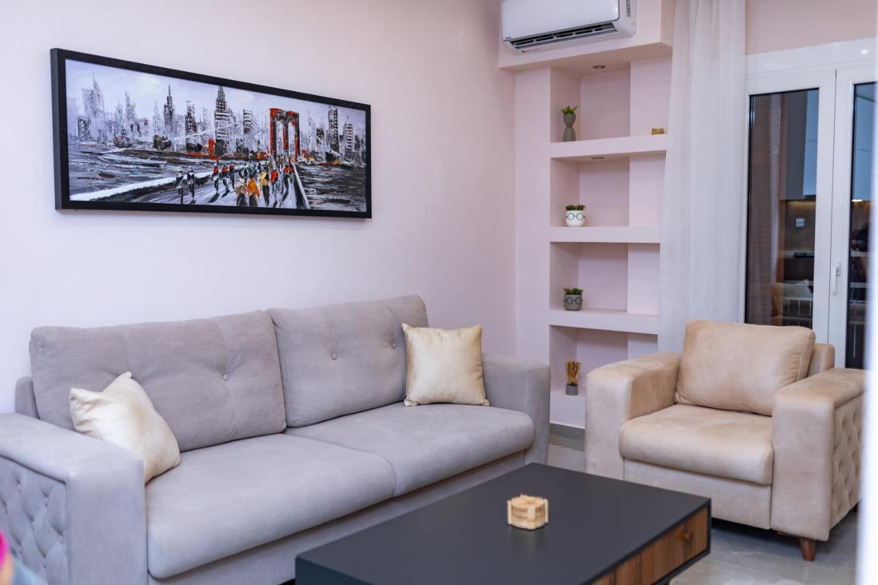 Luxury Downtown E1 Apartment